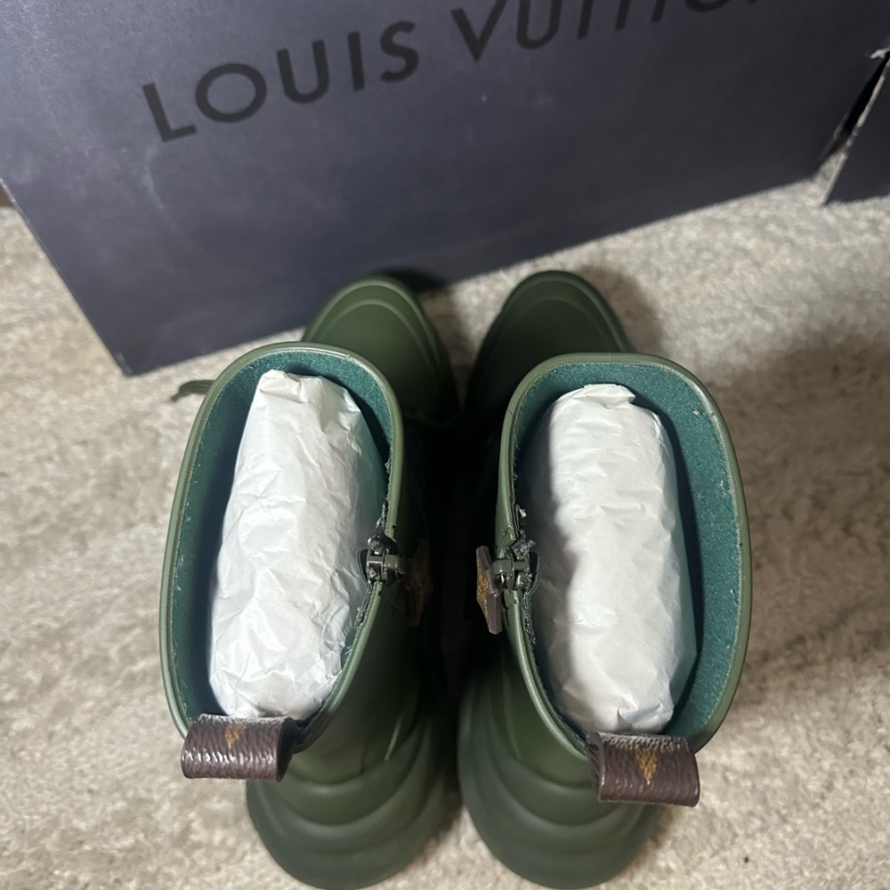 Louis Vuitton Olive Green Lace-Up Boots - Picture 6 of 8